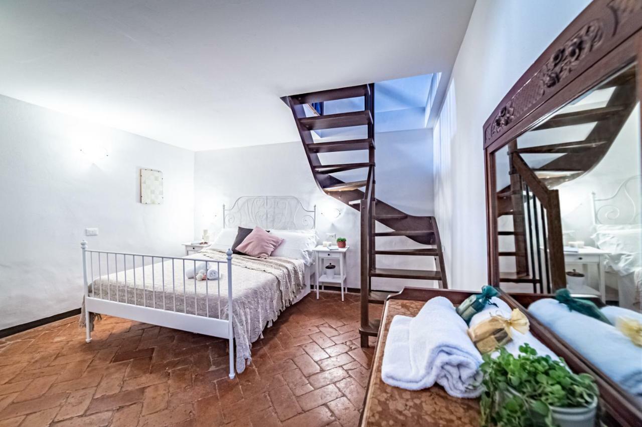 Oltrarno Apartment فلورنس المظهر الخارجي الصورة